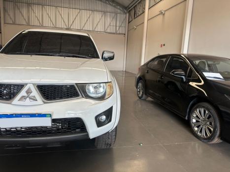 MITSUBISHI L 200 Triton 3.2 16V HPE 4X4 CABINE DUPLA TURBO DIESEL INTERCOOLER AUTOM�TICO, Foto 4