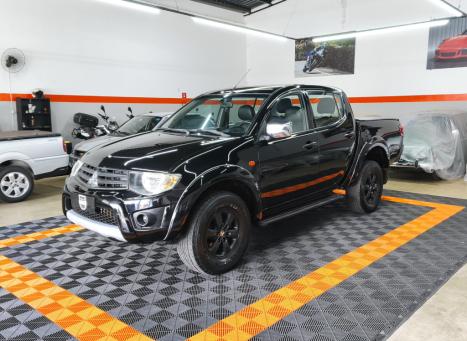 MITSUBISHI L 200 Triton 2.4 16V FLEX HLS CABINE DUPLA, Foto 2 MITSUBISHI L 200 Triton 2.4 16V FLEX HLS CABINE DUPLA, Foto 2