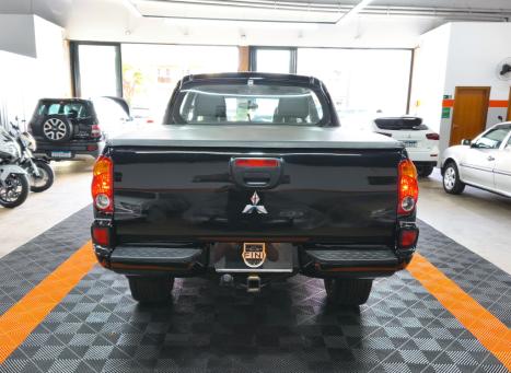MITSUBISHI L 200 Triton 2.4 16V FLEX HLS CABINE DUPLA, Foto 7 MITSUBISHI L 200 Triton 2.4 16V FLEX HLS CABINE DUPLA, Foto 7