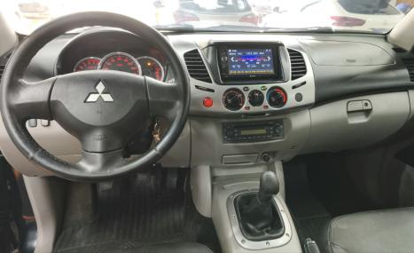MITSUBISHI L 200 Triton 2.4 16V FLEX HLS CABINE DUPLA, Foto 12 MITSUBISHI L 200 Triton 2.4 16V FLEX HLS CABINE DUPLA, Foto 12