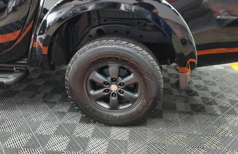 MITSUBISHI L 200 Triton 2.4 16V FLEX HLS CABINE DUPLA, Foto 17 MITSUBISHI L 200 Triton 2.4 16V FLEX HLS CABINE DUPLA, Foto 17