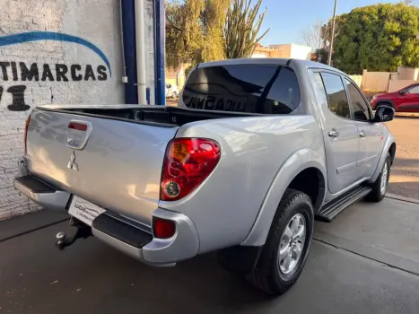 MITSUBISHI L 200 Triton 3.2 16V HPE 4X4 CABINE DUPLA TURBO DIESEL INTERCOOLER AUTOMTICO, Foto 4