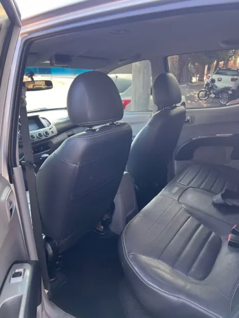 MITSUBISHI L 200 Triton 3.2 16V HPE 4X4 CABINE DUPLA TURBO DIESEL INTERCOOLER AUTOMTICO, Foto 6