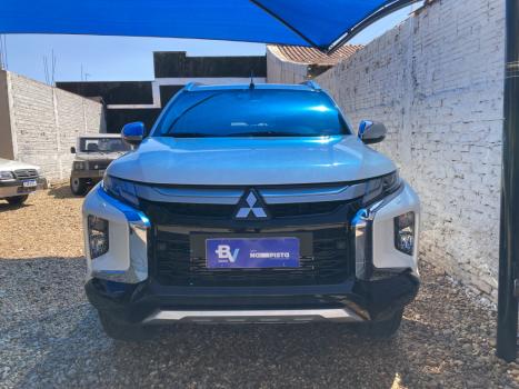 MITSUBISHI L 200 Triton 2.4 16V SPORT HPE-S 4X4 CABINE DUPLA TURBO DIESEL AUTOMTICO, Foto 3