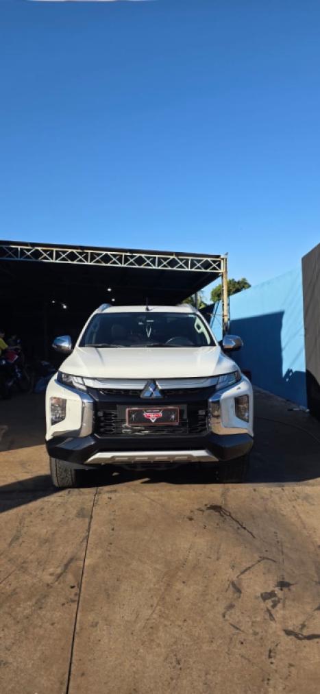 MITSUBISHI L 200 Triton 2.4 16V SPORT HPE-S 4X4 CABINE DUPLA TURBO DIESEL AUTOMTICO, Foto 8