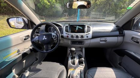 MITSUBISHI L 200 Triton 3.2 16V HPE 4X4 CABINE DUPLA TURBO DIESEL INTERCOOLER AUTOMTICO, Foto 8