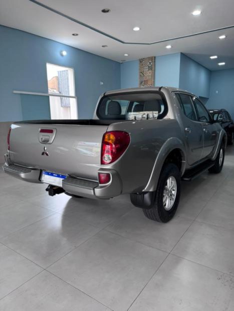 MITSUBISHI L 200 Triton 3.2 16V HPE 4X4 CABINE DUPLA TURBO DIESEL INTERCOOLER AUTOMTICO, Foto 7