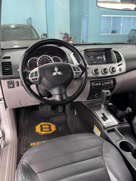 MITSUBISHI L 200 Triton 3.2 16V HPE 4X4 CABINE DUPLA TURBO DIESEL INTERCOOLER AUTOMTICO, Foto 10