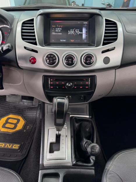 MITSUBISHI L 200 Triton 3.2 16V HPE 4X4 CABINE DUPLA TURBO DIESEL INTERCOOLER AUTOMTICO, Foto 12