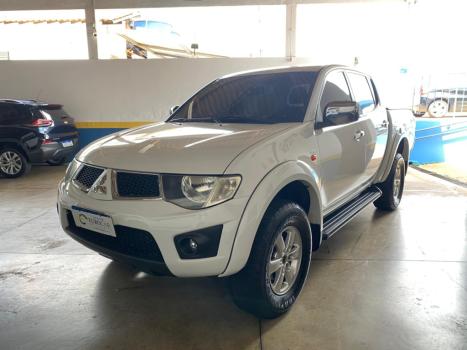 MITSUBISHI L 200 Triton 3.2 16V GL 4X4 CABINE DUPLA TURBO DIESEL INTERCOOLER, Foto 3