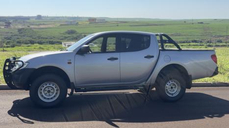 MITSUBISHI L 200 Triton 3.2 16V GL 4X4 CABINE DUPLA TURBO DIESEL INTERCOOLER, Foto 3