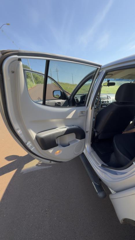 MITSUBISHI L 200 Triton 3.2 16V GL 4X4 CABINE DUPLA TURBO DIESEL INTERCOOLER, Foto 7