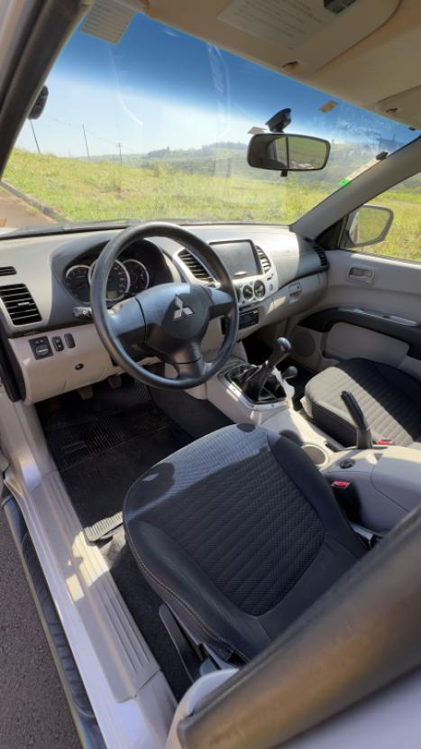 MITSUBISHI L 200 Triton 3.2 16V GL 4X4 CABINE DUPLA TURBO DIESEL INTERCOOLER, Foto 10