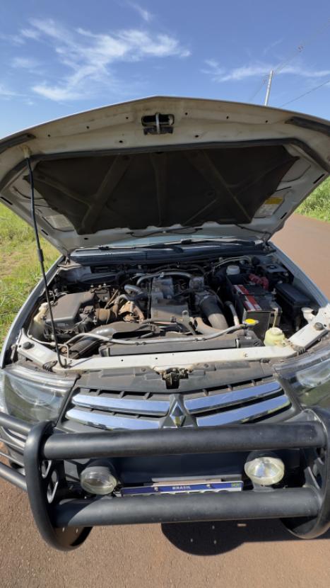 MITSUBISHI L 200 Triton 3.2 16V GL 4X4 CABINE DUPLA TURBO DIESEL INTERCOOLER, Foto 11