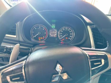 MITSUBISHI L 200 Triton 2.4 16V OUTDOOR HPE-S 4X4 CABINE DUPLA TURBO DIESEL AUTOM�TICO, Foto 8