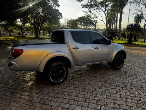 MITSUBISHI L 200 Triton 3.5 V6 HPE 4X4 FLEX CABINE DUPLA AUTOM�TICO, Foto 3