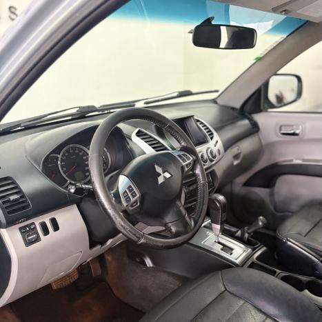 MITSUBISHI L 200 Triton 3.2 16V HPE 4X4 CABINE DUPLA TURBO DIESEL INTERCOOLER AUTOMÁTICO, Foto 7