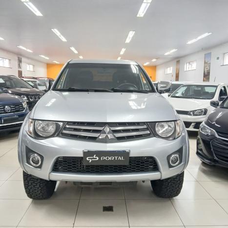 MITSUBISHI L 200 Triton 2.4 16V FLEX HLS CABINE DUPLA, Foto 2