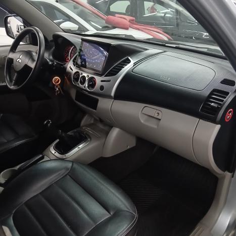 MITSUBISHI L 200 Triton 2.4 16V FLEX HLS CABINE DUPLA, Foto 5