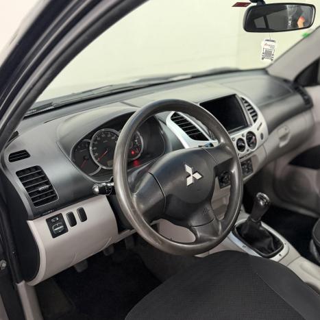 MITSUBISHI L 200 Triton 2.4 16V FLEX HLS CABINE DUPLA, Foto 8