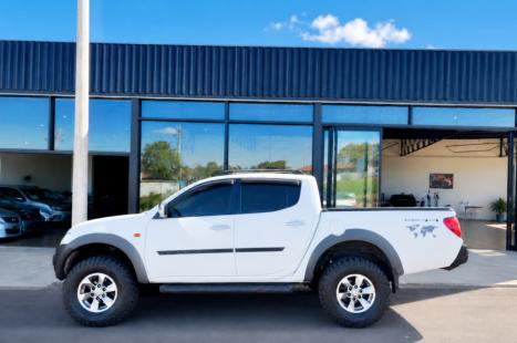 MITSUBISHI L 200 Triton 3.2 16V GL 4X4 CABINE DUPLA TURBO DIESEL INTERCOOLER, Foto 2