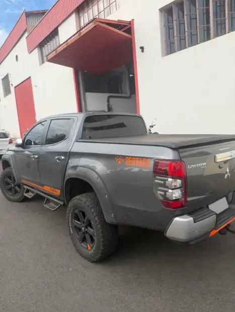 MITSUBISHI L 200 Triton 2.4 16V SPORT SAVANA SERTÕES 4X4 CABINE DUPLA TURBO DIESEL AUTOMÁTICO, Foto 2