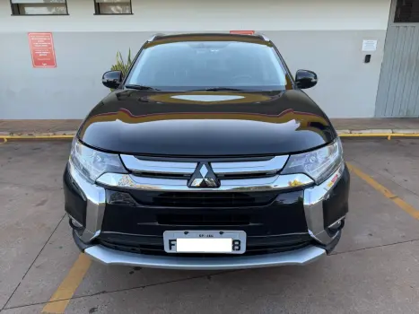 MITSUBISHI Outlander 2.0 16V 4P AUTOMÁTICO, Foto 1 MITSUBISHI Outlander 2.0 16V 4P AUTOMÁTICO, Foto 1