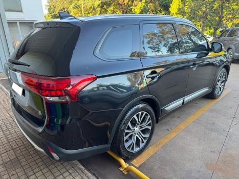 MITSUBISHI Outlander 2.0 16V 4P AUTOMÁTICO, Foto 6 MITSUBISHI Outlander 2.0 16V 4P AUTOMÁTICO, Foto 6