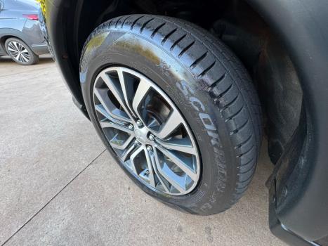 MITSUBISHI Outlander 2.0 16V 4P AUTOMÁTICO, Foto 16 MITSUBISHI Outlander 2.0 16V 4P AUTOMÁTICO, Foto 16