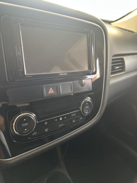 MITSUBISHI Outlander 3.0 V6 24V 4P GT 4X4 AUTOMTICO, Foto 8
