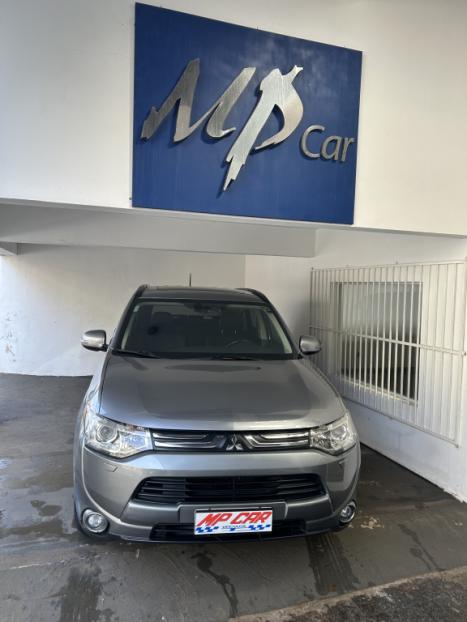 MITSUBISHI Outlander 3.0 V6 24V 4P GT 4X4 AUTOMTICO, Foto 9