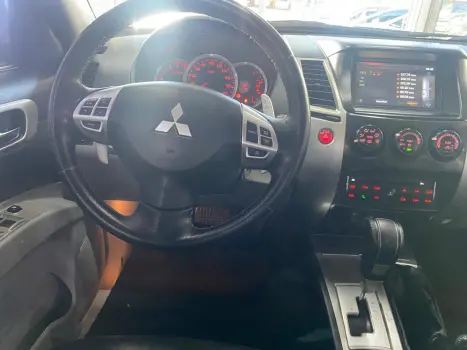 MITSUBISHI Pajero 3.2 16V 4P 4X4 7 LUGARES HPE TURBO DIESEL INTERCOOLER AUTOMTICO, Foto 15
