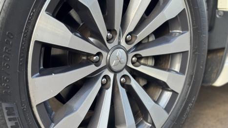 MITSUBISHI Pajero 3.2 16V 4P 4X4 HPE TURBO DIESEL INTERCOOLER AUTOM�TICO, Foto 9