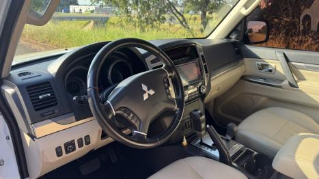 MITSUBISHI Pajero 3.2 16V 4P 4X4 HPE TURBO DIESEL INTERCOOLER AUTOM�TICO, Foto 14