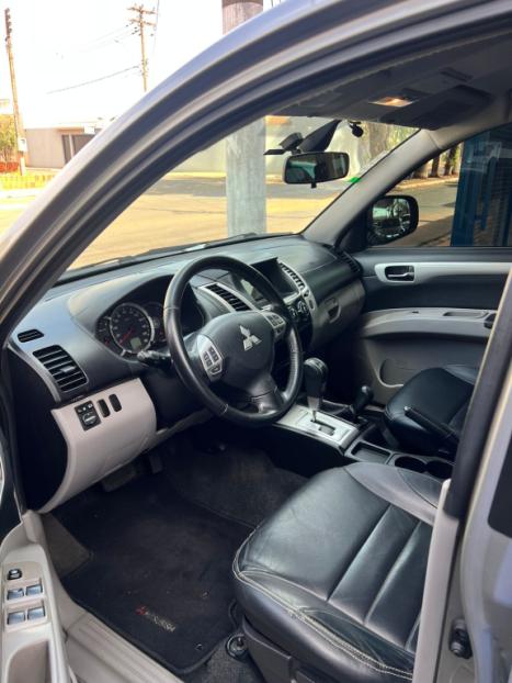 MITSUBISHI Pajero Dakar 3.5 V6 24V 4P HPE FLEX 4X4 7 LUGARES AUTOMTICO, Foto 4