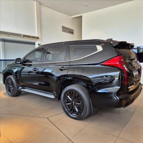 MITSUBISHI Pajero Sport 2.4 16V 4P MIVEC TURBO DIESEL LEGEND BLACK AWD AUTOM�TICO, Foto 6