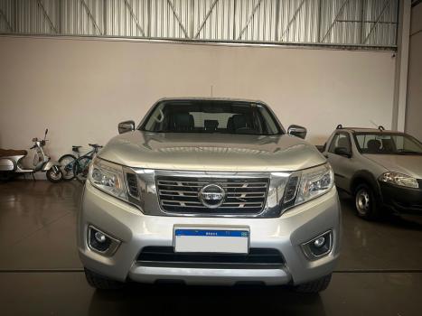 NISSAN Frontier 2.3 16V XE 4X4 CABINE DUPLA BI-TURBO DIESEL AUTOMÁTICO, Foto 3 NISSAN Frontier 2.3 16V XE 4X4 CABINE DUPLA BI-TURBO DIESEL AUTOMÁTICO, Foto 3