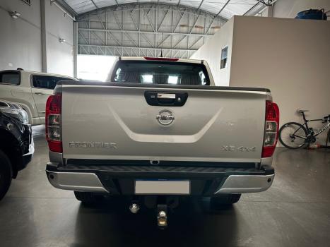 NISSAN Frontier 2.3 16V XE 4X4 CABINE DUPLA BI-TURBO DIESEL AUTOMÁTICO, Foto 11 NISSAN Frontier 2.3 16V XE 4X4 CABINE DUPLA BI-TURBO DIESEL AUTOMÁTICO, Foto 11