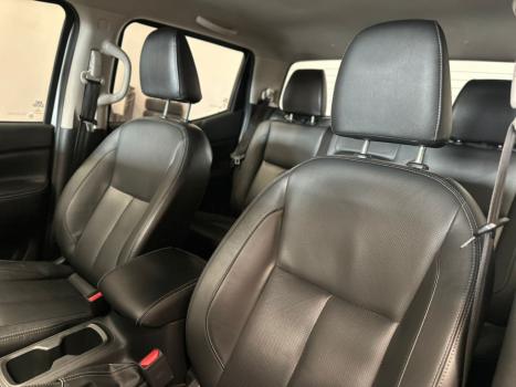 NISSAN Frontier 2.3 16V XE 4X4 CABINE DUPLA BI-TURBO DIESEL AUTOMÁTICO, Foto 19 NISSAN Frontier 2.3 16V XE 4X4 CABINE DUPLA BI-TURBO DIESEL AUTOMÁTICO, Foto 19