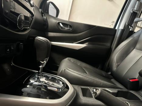 NISSAN Frontier 2.3 16V XE 4X4 CABINE DUPLA BI-TURBO DIESEL AUTOMÁTICO, Foto 20 NISSAN Frontier 2.3 16V XE 4X4 CABINE DUPLA BI-TURBO DIESEL AUTOMÁTICO, Foto 20