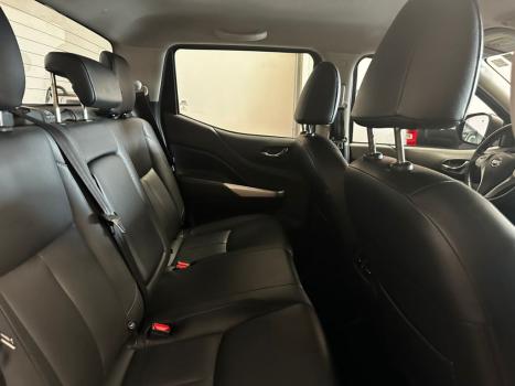 NISSAN Frontier 2.3 16V XE 4X4 CABINE DUPLA BI-TURBO DIESEL AUTOMÁTICO, Foto 25 NISSAN Frontier 2.3 16V XE 4X4 CABINE DUPLA BI-TURBO DIESEL AUTOMÁTICO, Foto 25