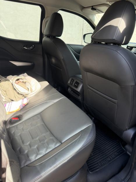 NISSAN Frontier 2.3 16V XE 4X4 CABINE DUPLA BI-TURBO DIESEL AUTOM�TICO, Foto 8