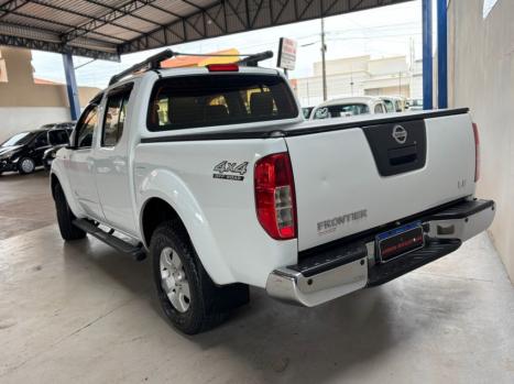 NISSAN Frontier 2.5 4X4 LE CABINE DUPLA TURBO DIESEL AUTOMTICO, Foto 4