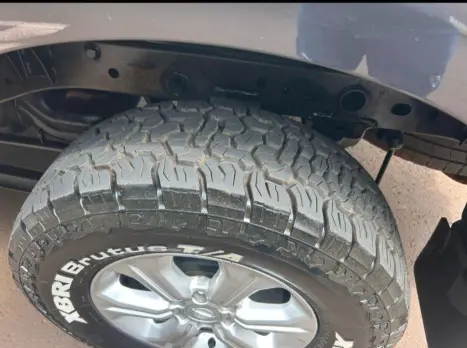 NISSAN Frontier 2.5 XE 4X4 TURBO DIESEL CABINE DUPLA, Foto 4