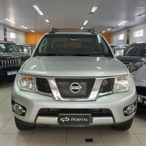 NISSAN Frontier 2.5 SL 4X4 TURBO DIESEL CABINE DUPLA AUTOM�TICO, Foto 2