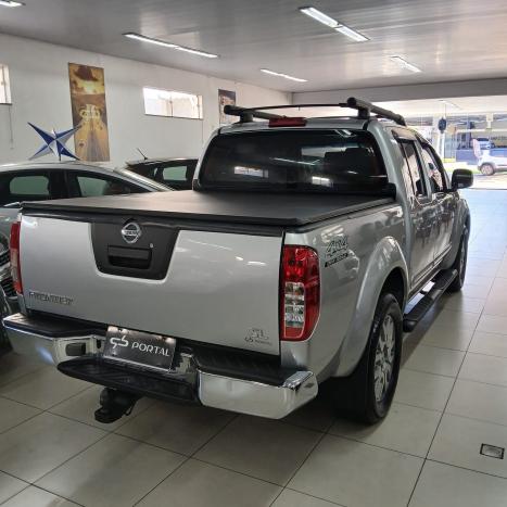 NISSAN Frontier 2.5 SL 4X4 TURBO DIESEL CABINE DUPLA AUTOM�TICO, Foto 4