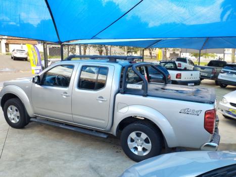 NISSAN Frontier 2.5 4X4 LE CABINE DUPLA TURBO DIESEL AUTOM�TICO, Foto 5
