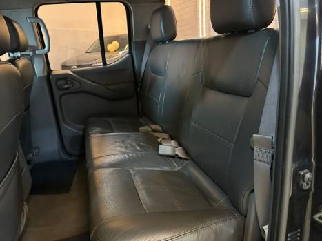 NISSAN Frontier 2.5 SEL 4X4 TURBO DIESEL CABINE DUPLA AUTOM�TICO, Foto 10