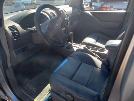 NISSAN Frontier 2.5 4X4 LE CABINE DUPLA TURBO DIESEL AUTOM�TICO, Foto 3