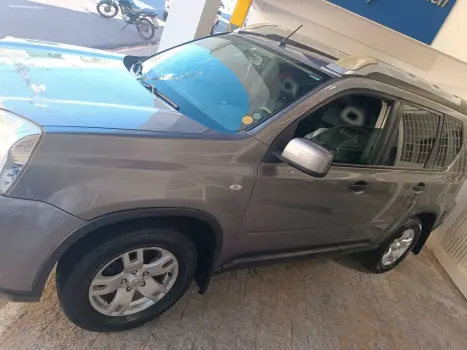 NISSAN X-Trail 2.0 16V 4P SE 4X4 AUTOMÁTICO, Foto 2 NISSAN X-Trail 2.0 16V 4P SE 4X4 AUTOMÁTICO, Foto 2